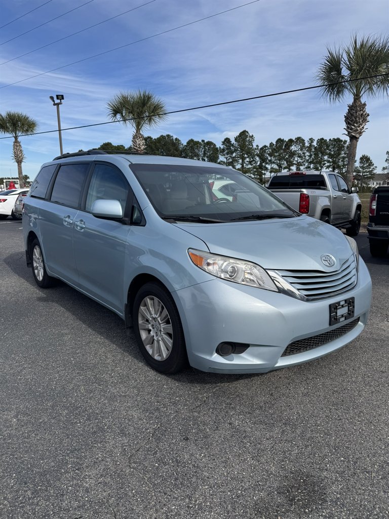 2015 Toyota Sienna LE