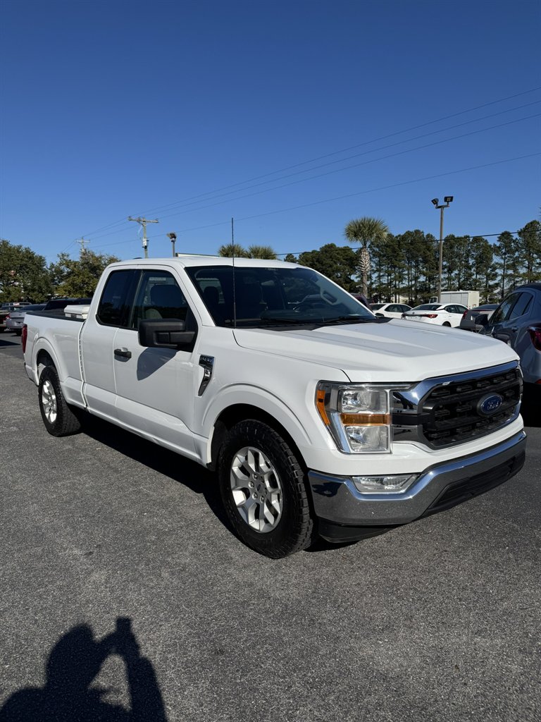 2021 Ford F-150 XLT's photo